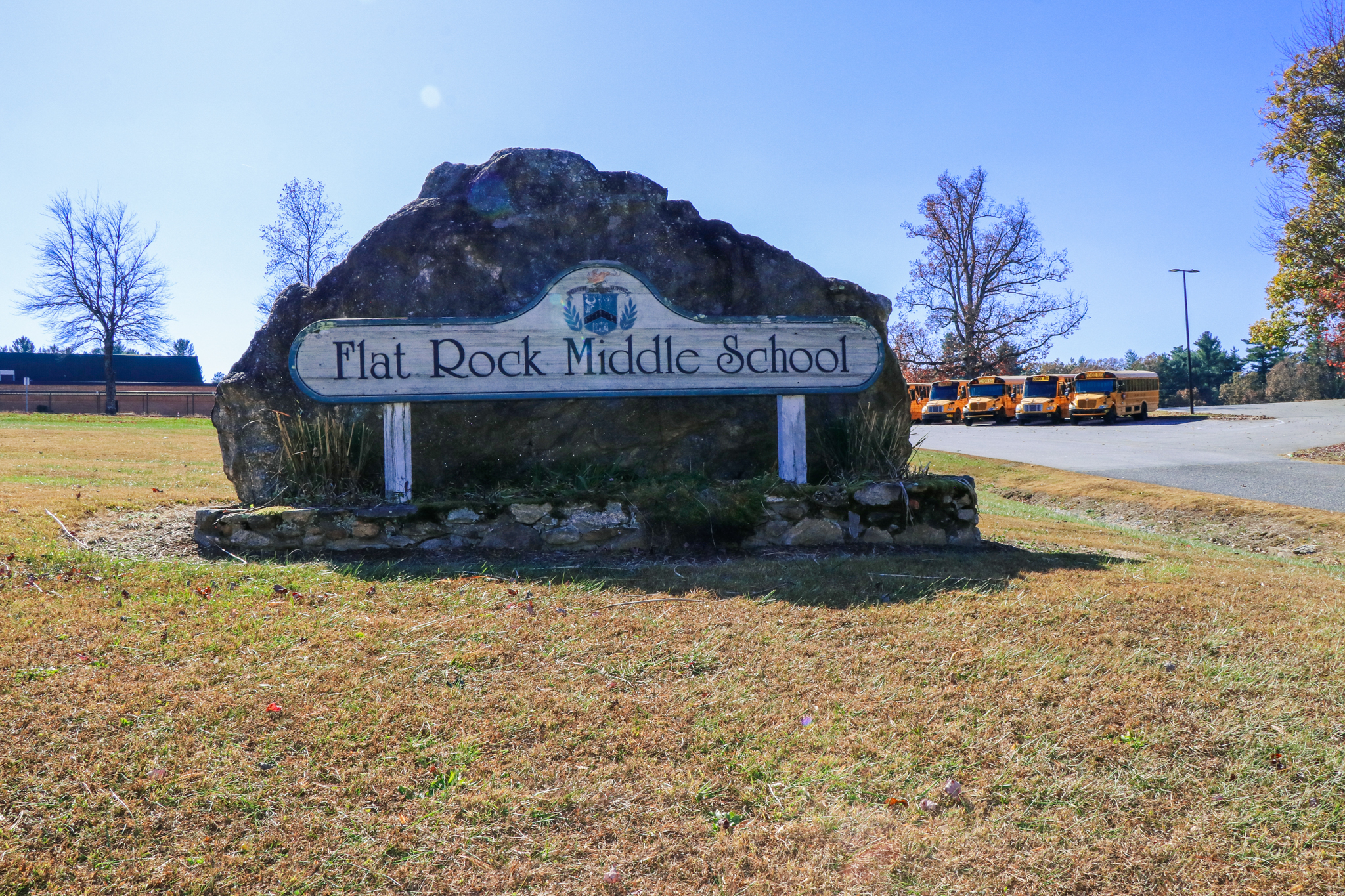 Photo of Flat Rock Middle exterior