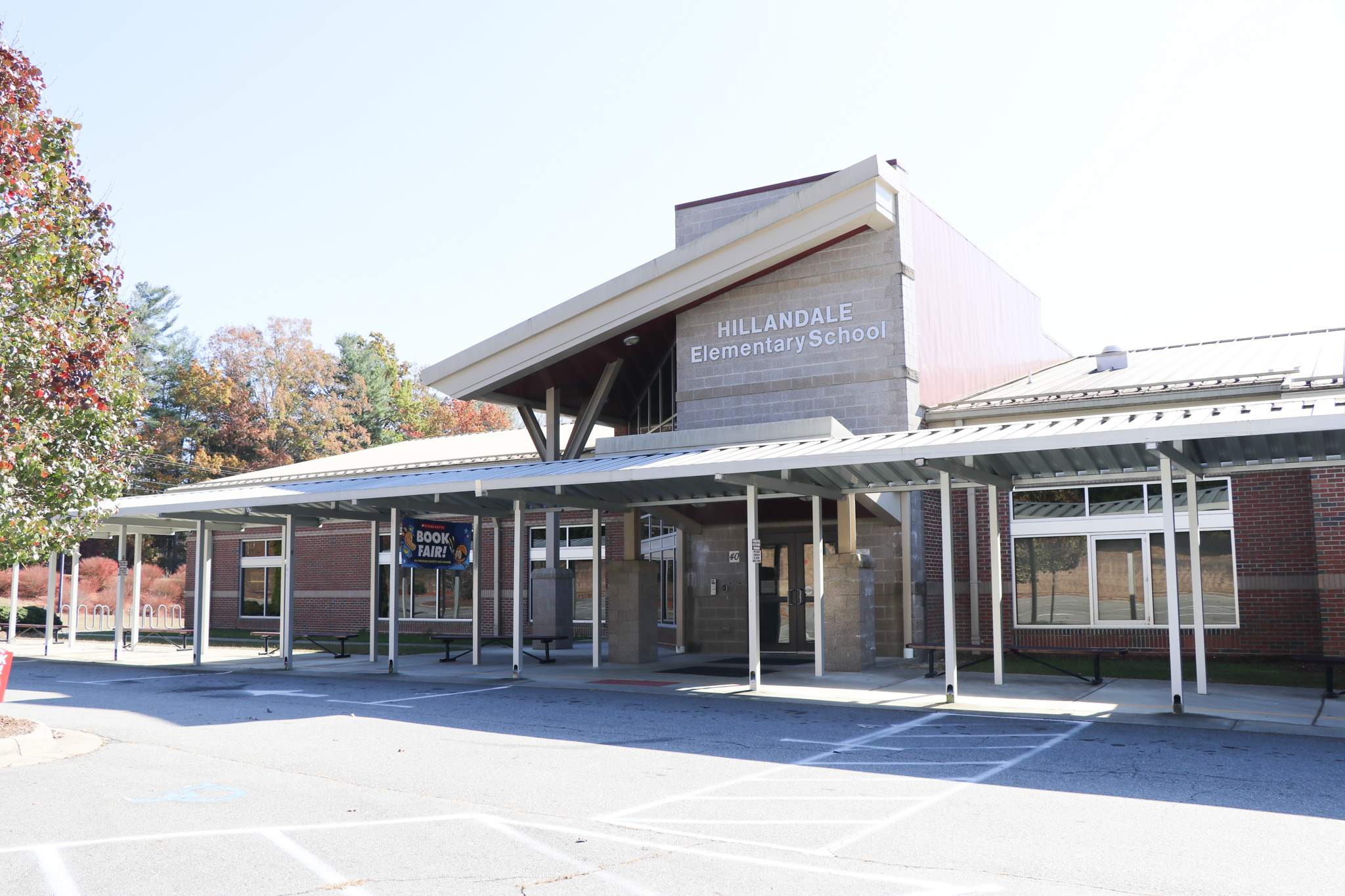 Photo of Hillandale Elementary exterior